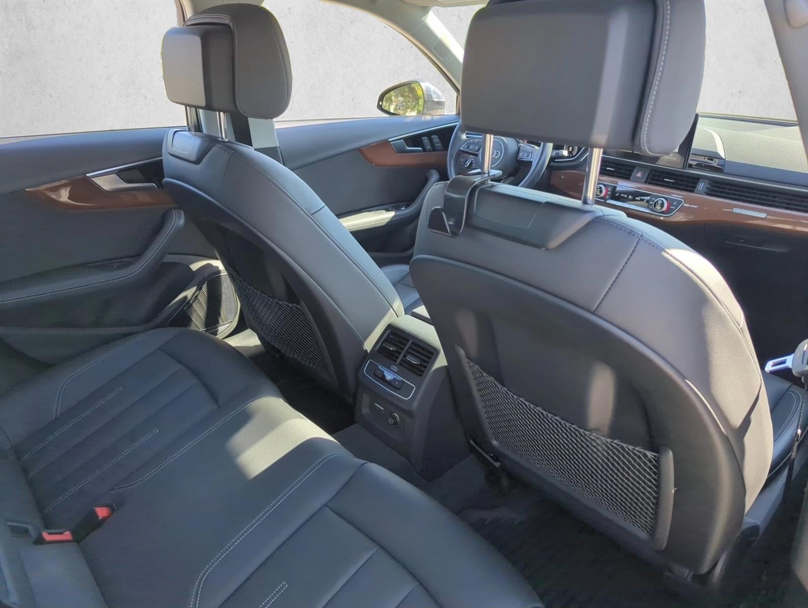 2022 Audi A4 Sedan Premium Plus 40 TFSI quattro