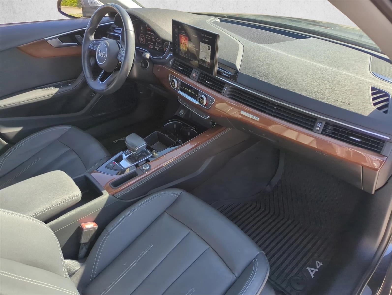 2022 Audi A4 Sedan Premium Plus 40 TFSI quattro