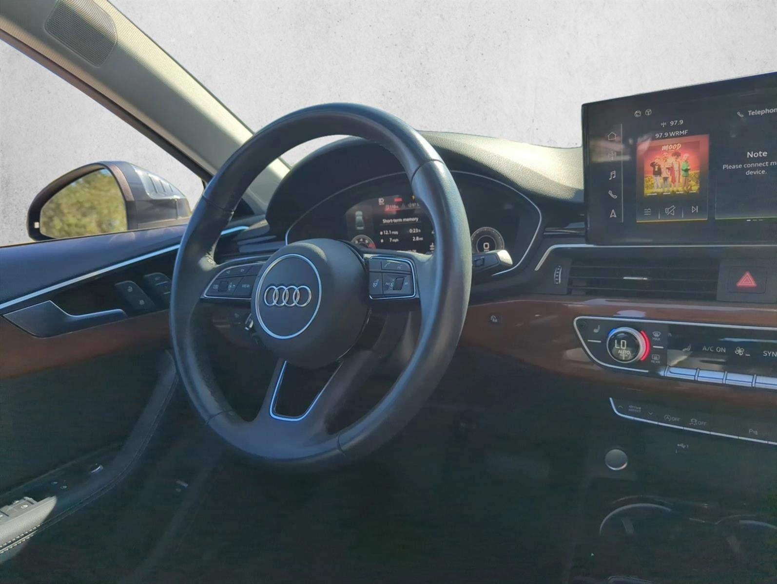 2022 Audi A4 Sedan Premium Plus 40 TFSI quattro