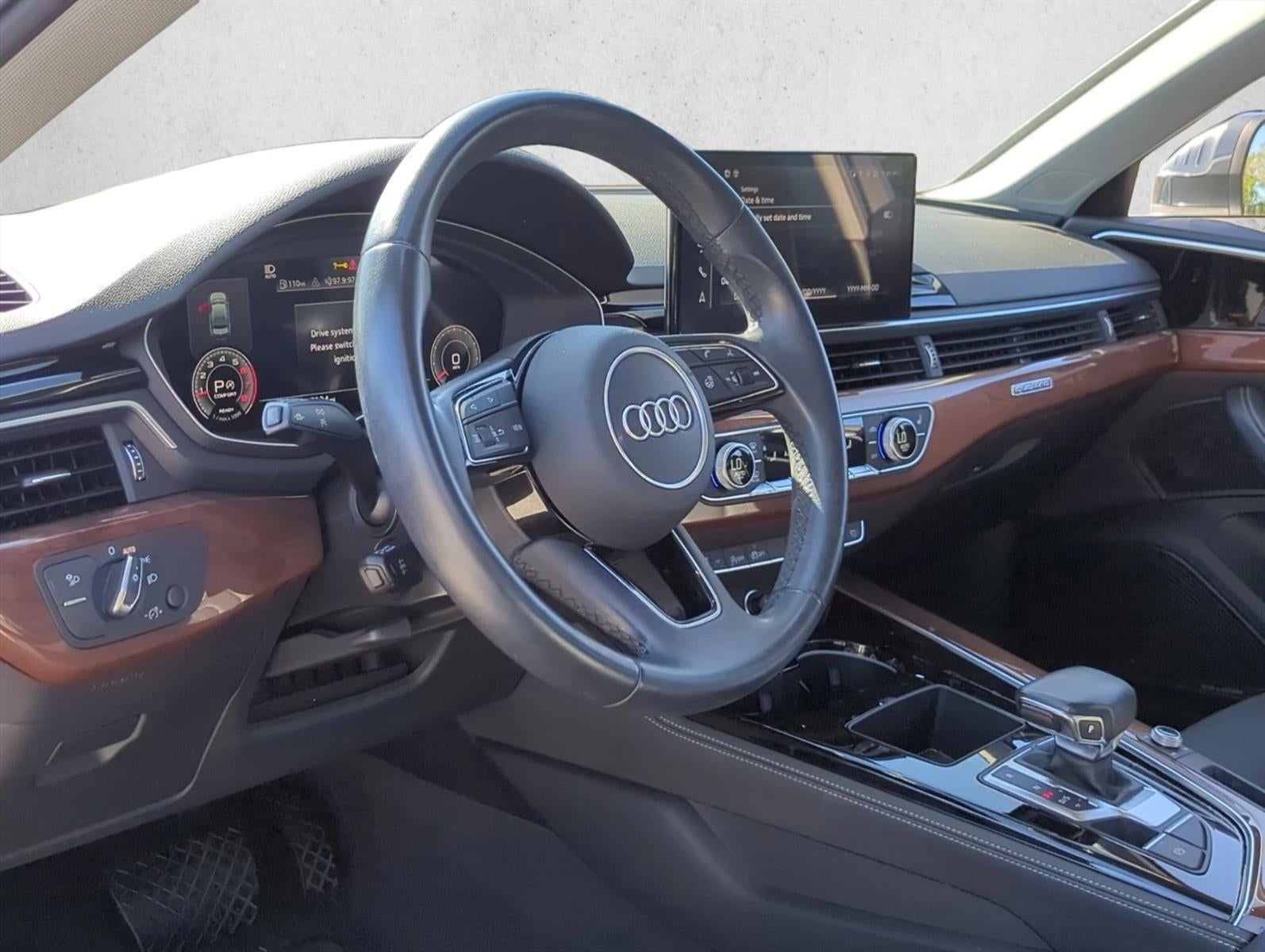 2022 Audi A4 Sedan Premium Plus 40 TFSI quattro