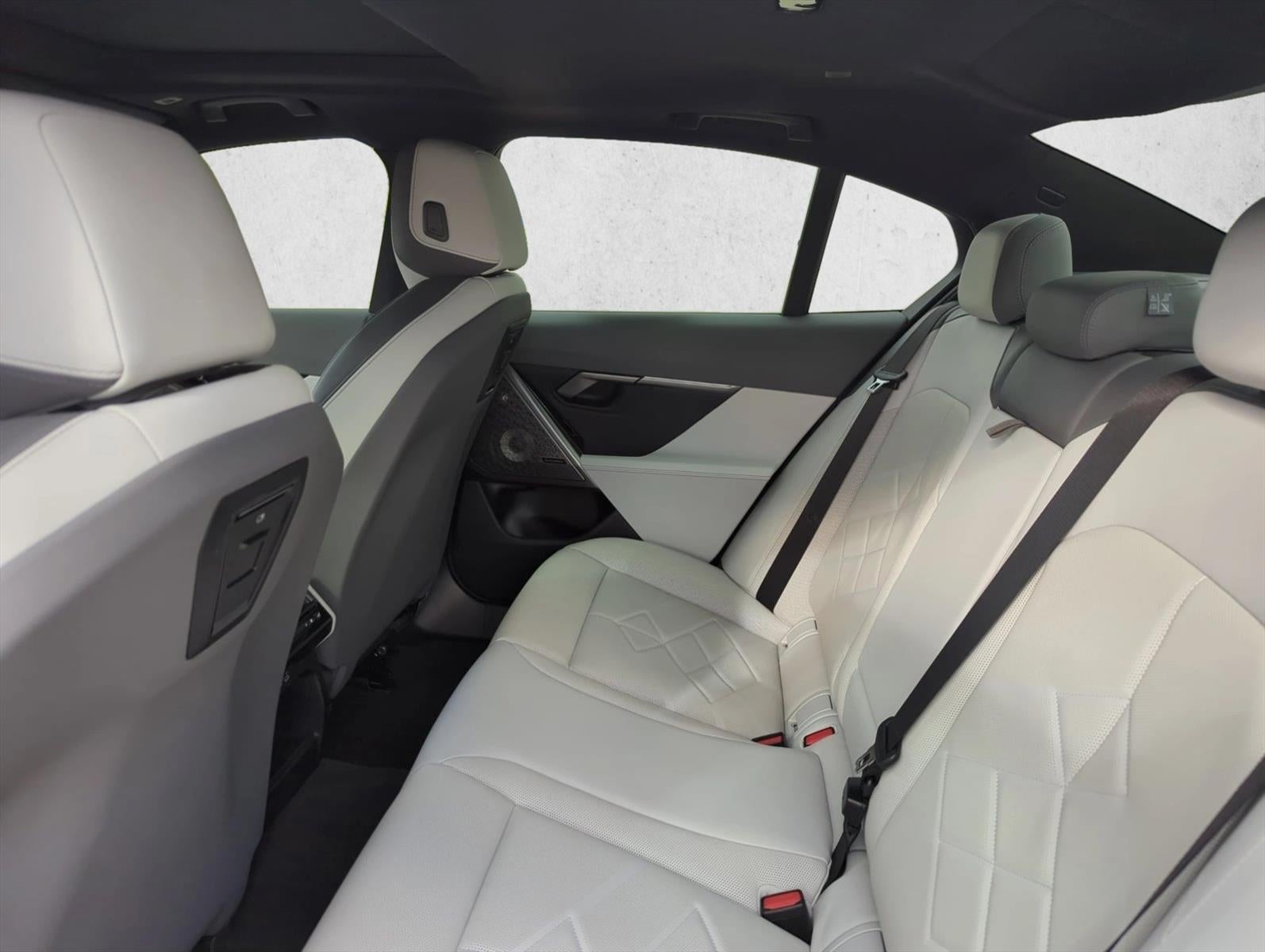 2026 BMW 540i xDrive Sedan