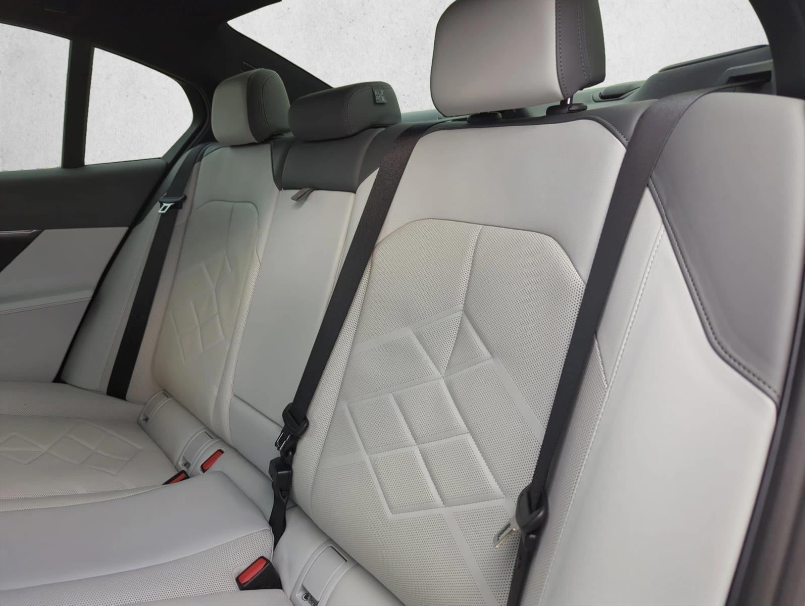 2026 BMW 540i xDrive Sedan