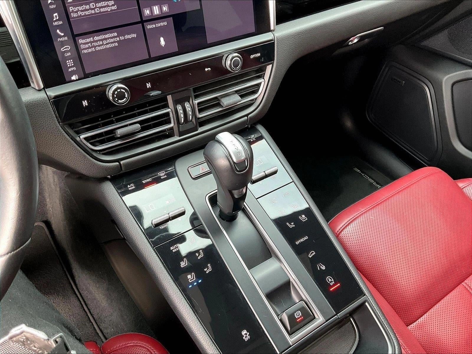 2024 Porsche Macan T AWD
