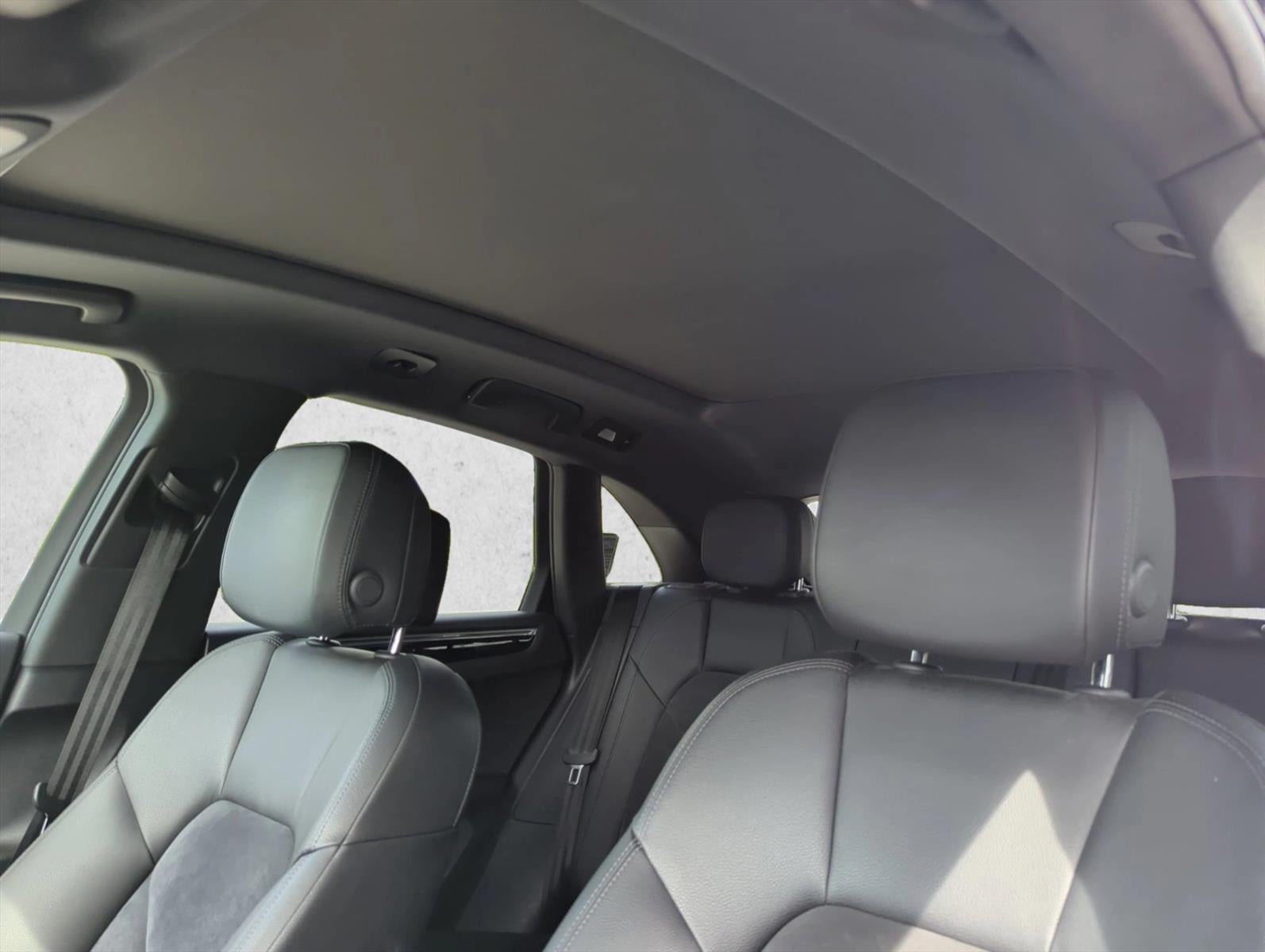2021 Porsche Macan AWD