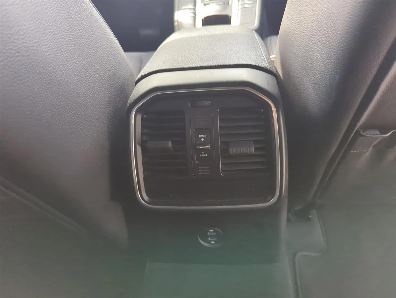2021 Porsche Macan AWD