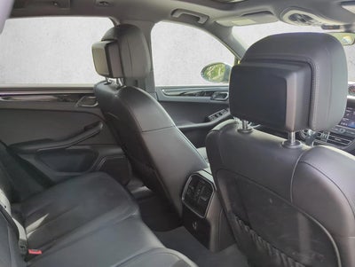 2021 Porsche Macan AWD