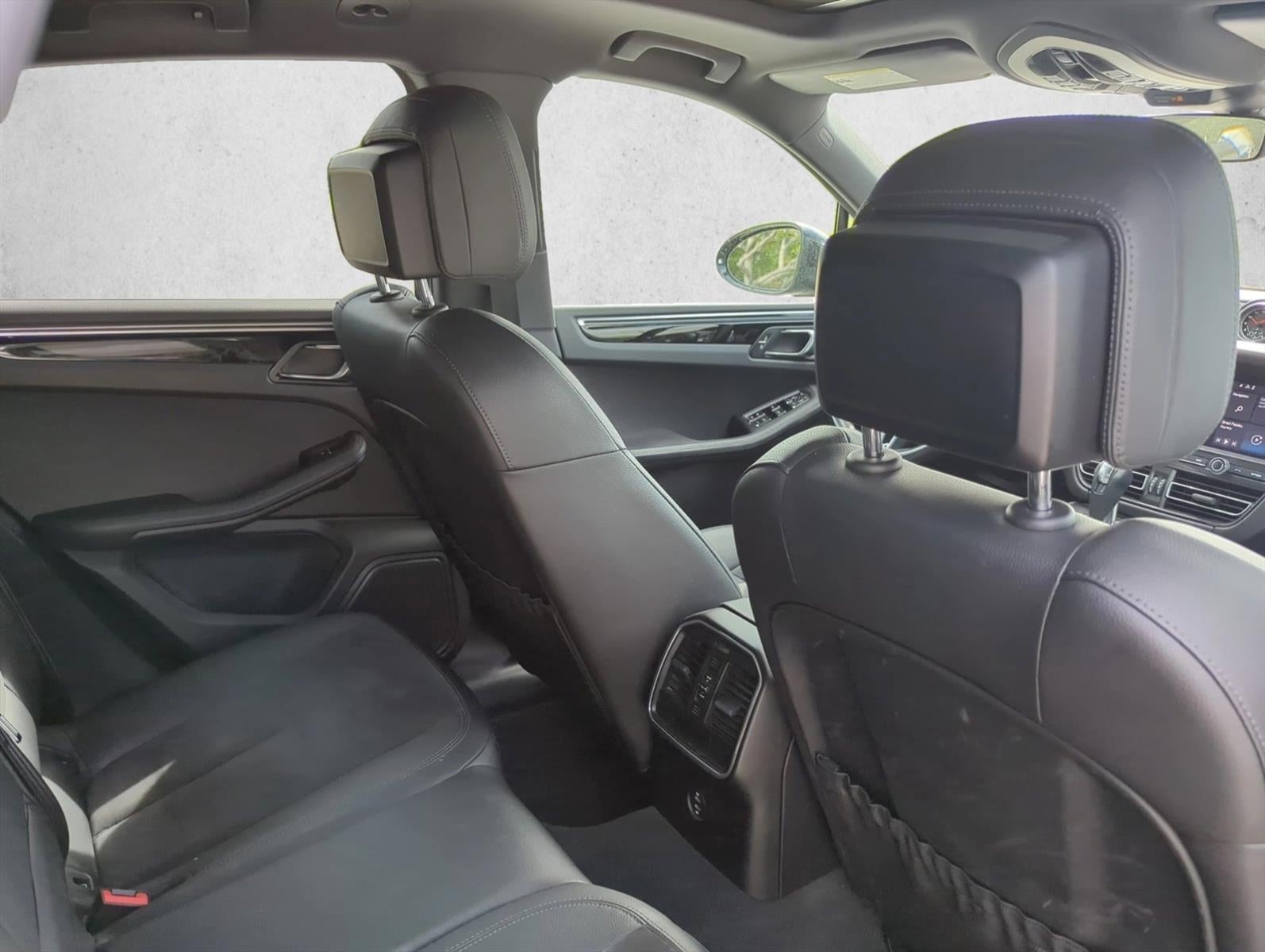 2021 Porsche Macan AWD