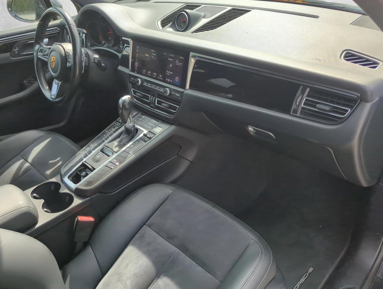 2021 Porsche Macan AWD