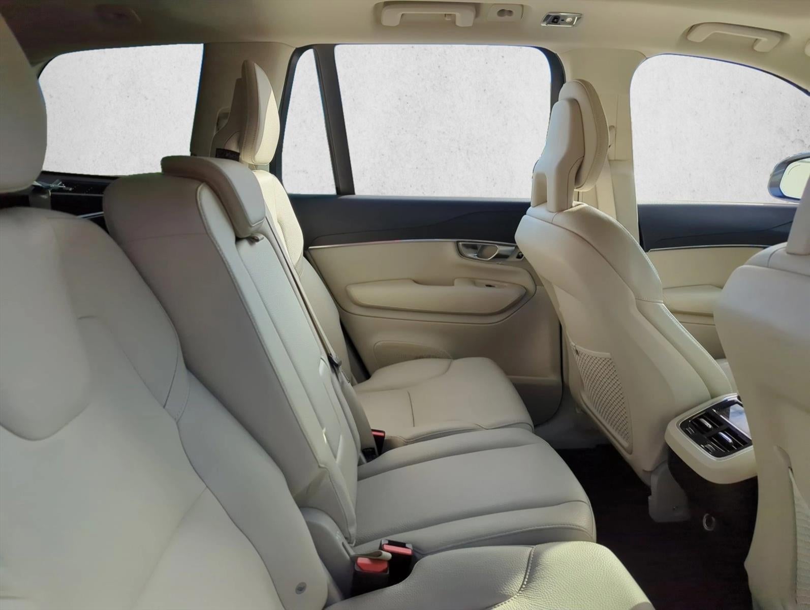 2020 Volvo XC90 T5 FWD Momentum 7 Passenger