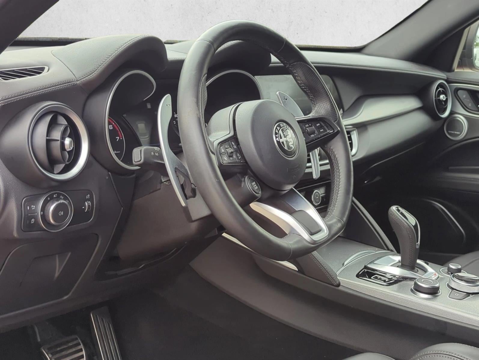 2023 Alfa Romeo Stelvio Veloce AWD