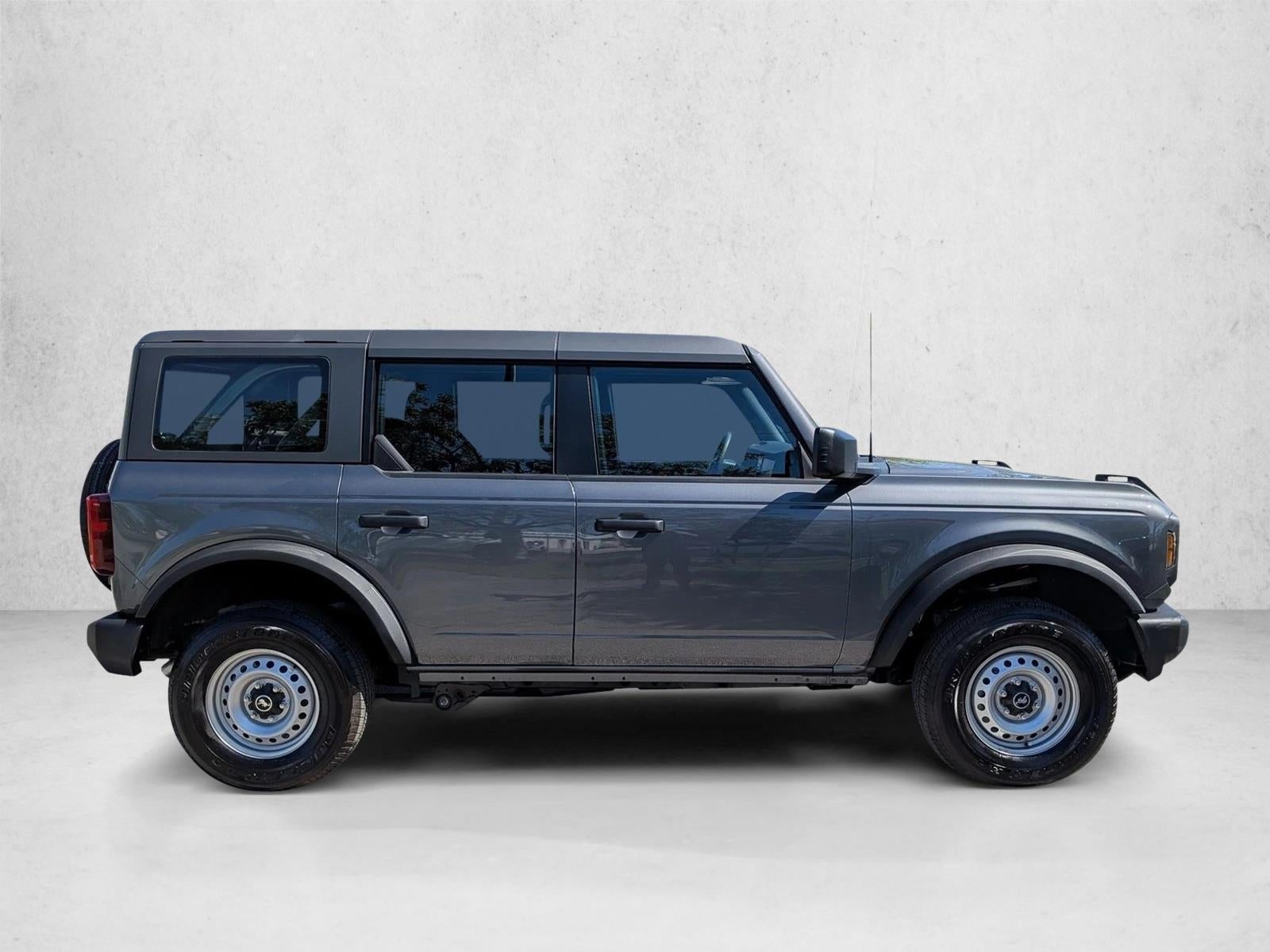 2025 Ford Bronco Base 4 Door 4x4