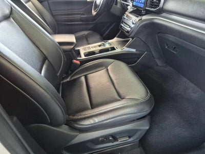 2020 Ford Explorer XLT RWD