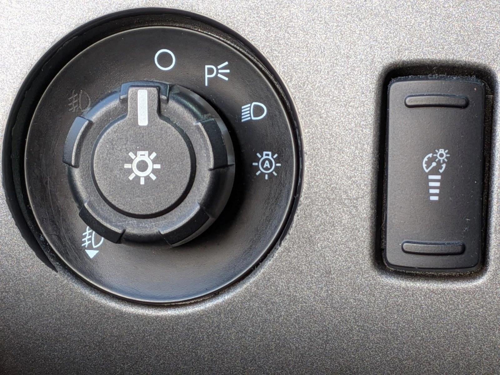 2014 Ford Super Duty F-250 SRW 4WD Crew Cab 6-3/4 Ft Box Lariat