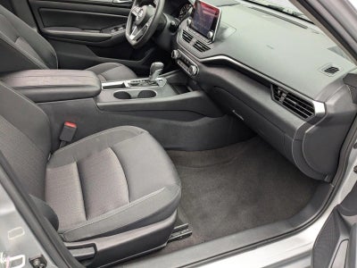 2022 Nissan Altima 2.5 SV Sedan