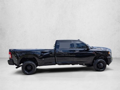 2023 RAM 3500 Tradesman 4x4 Crew Cab 8' Box