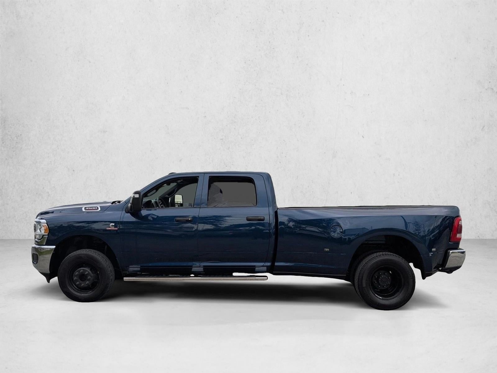 2024 RAM 3500 Tradesman 4x4 Crew Cab 8' Box