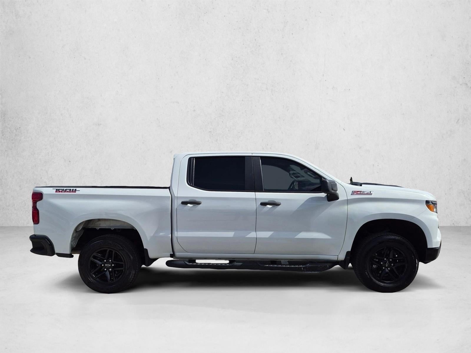2022 Chevrolet Silverado 1500 Crew Cab Short Box 4-Wheel Drive Custom Trail Boss