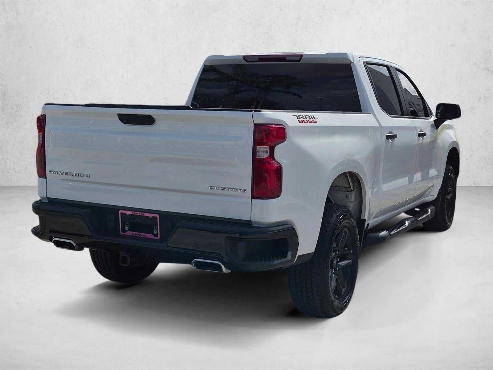 2022 Chevrolet Silverado 1500 Crew Cab Short Box 4-Wheel Drive Custom Trail Boss
