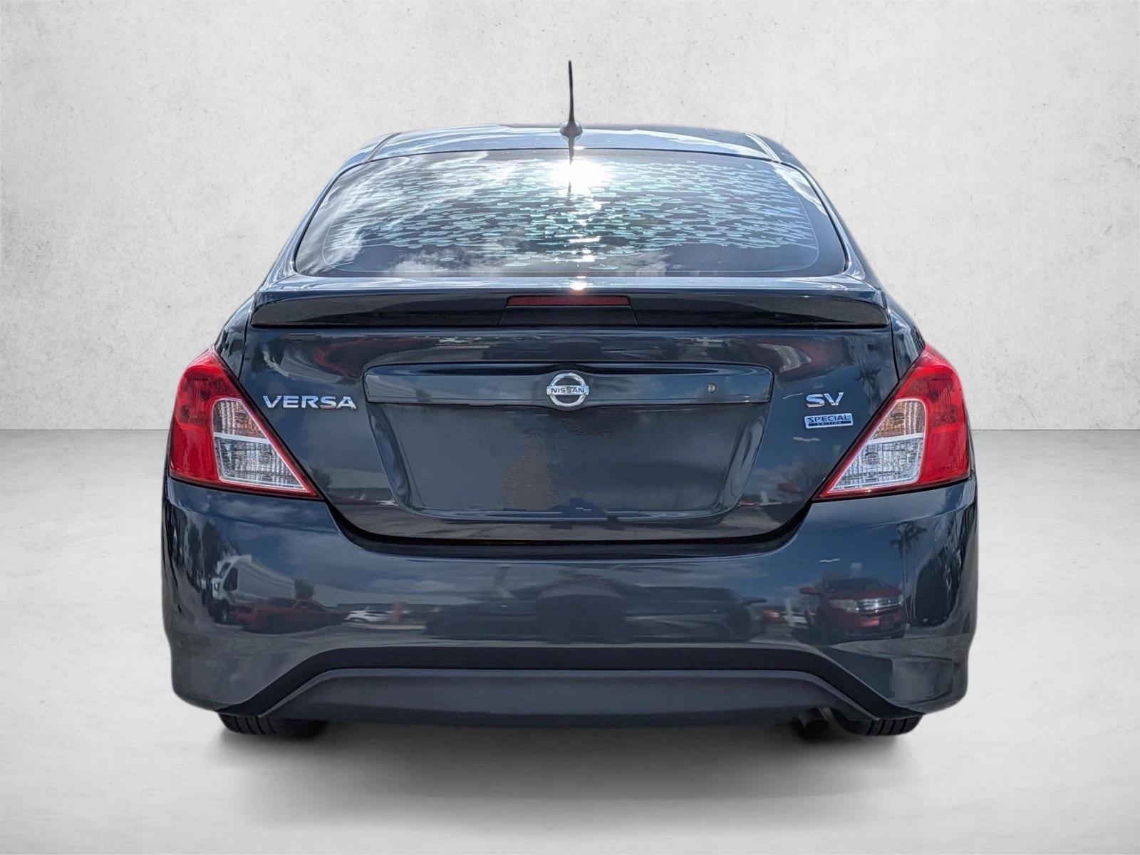 2017 Nissan Versa Sedan SV CVT