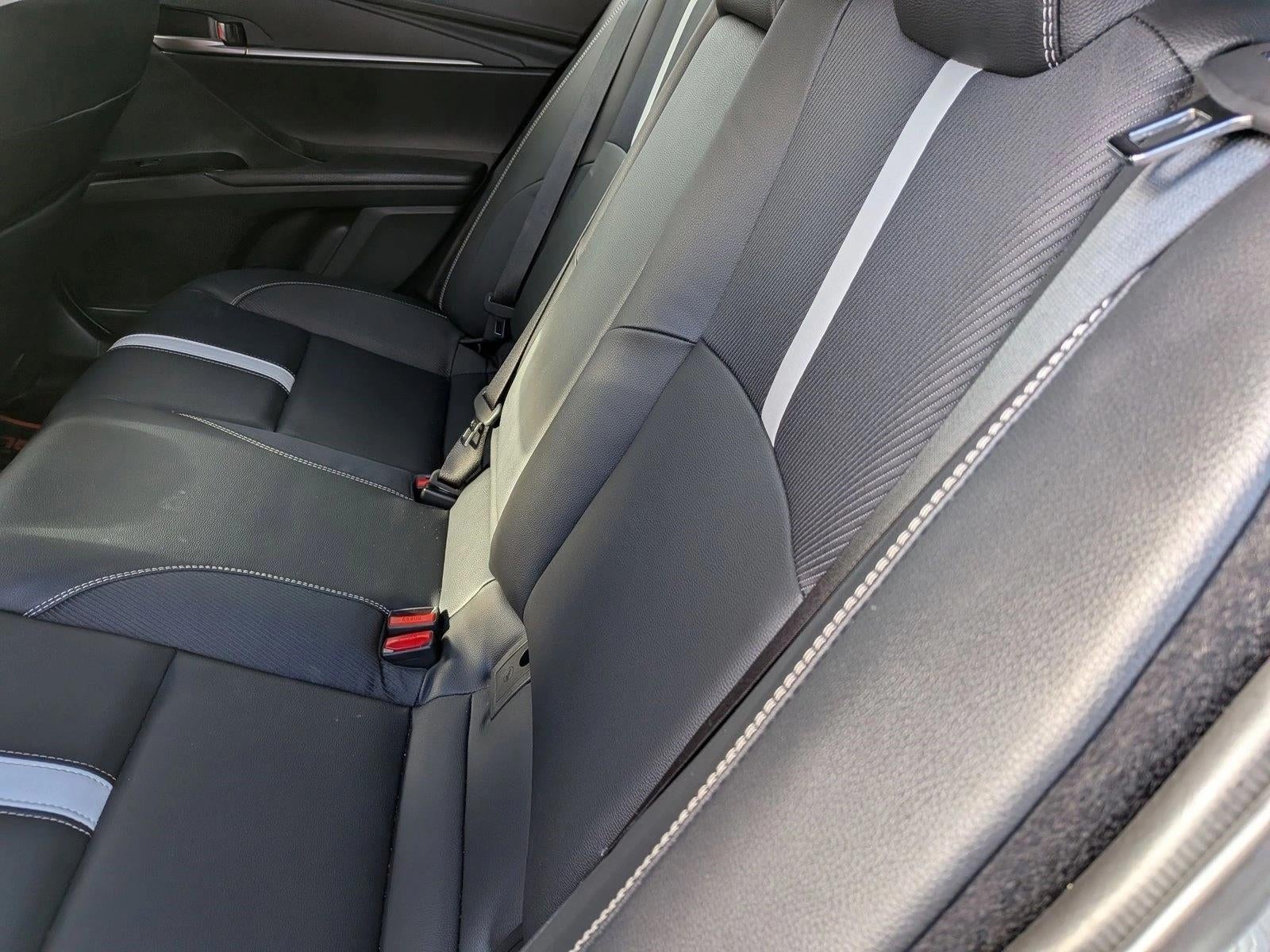 2025 Toyota Camry SE (SE)