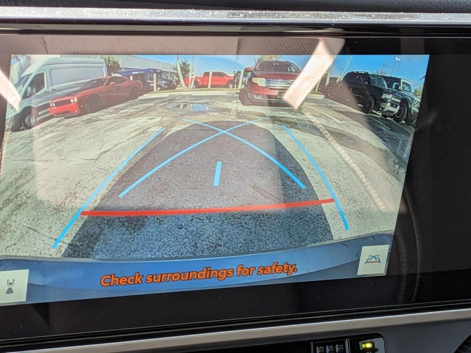 2025 Toyota Camry SE (SE)