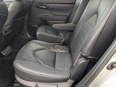 2023 Toyota Highlander XLE FWD (Natl)