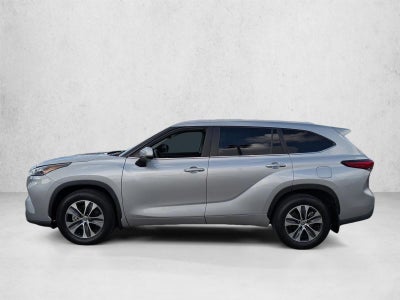 2023 Toyota Highlander XLE FWD (Natl)