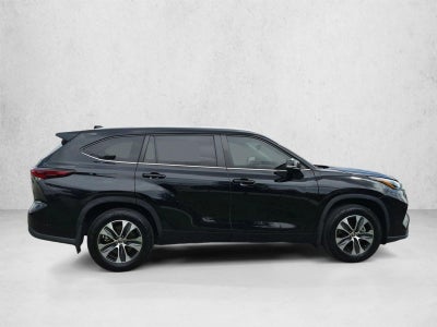 2024 Toyota Highlander XLE FWD (Natl)