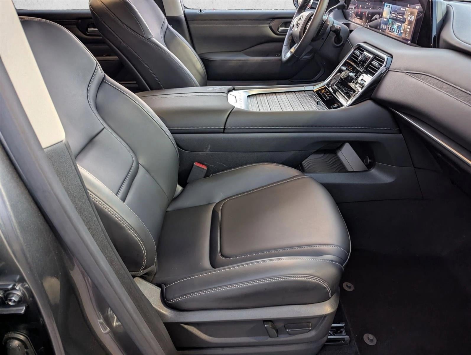 2025 Nissan Armada 4x2 SV