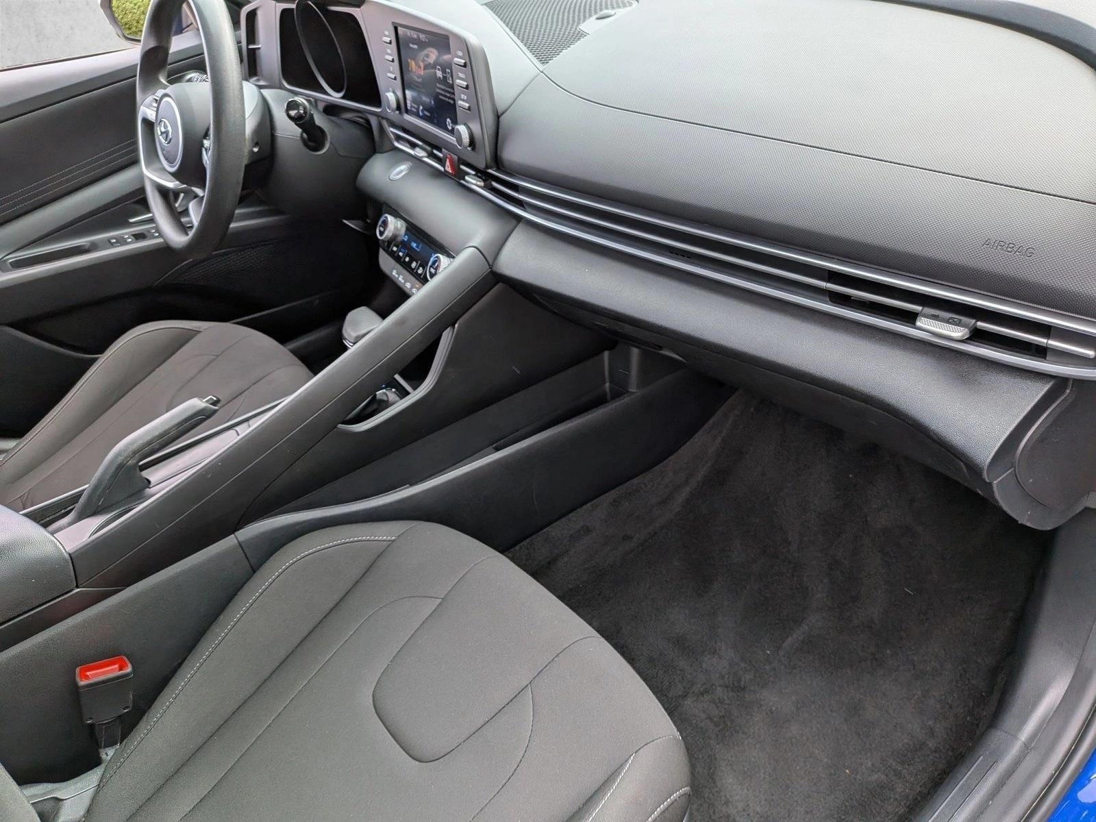 2022 Hyundai ELANTRA SEL IVT