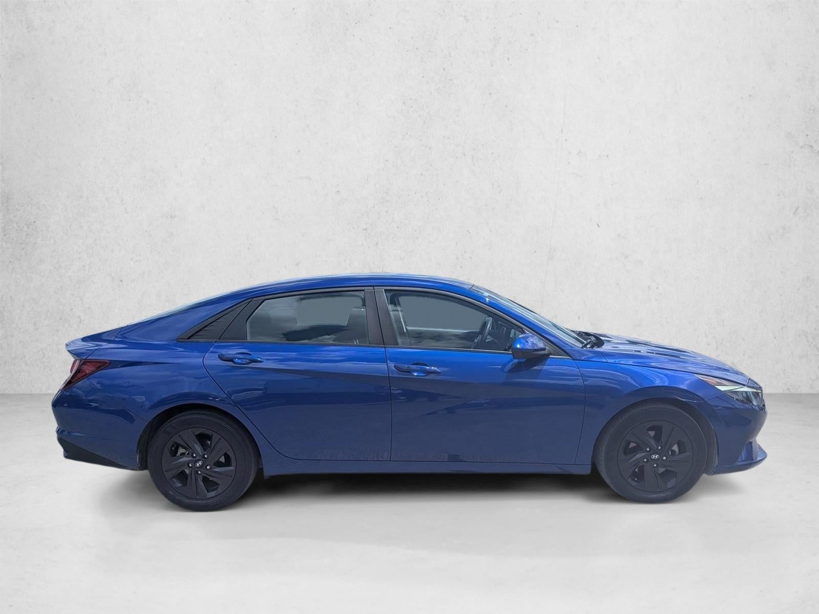 2022 Hyundai ELANTRA SEL IVT