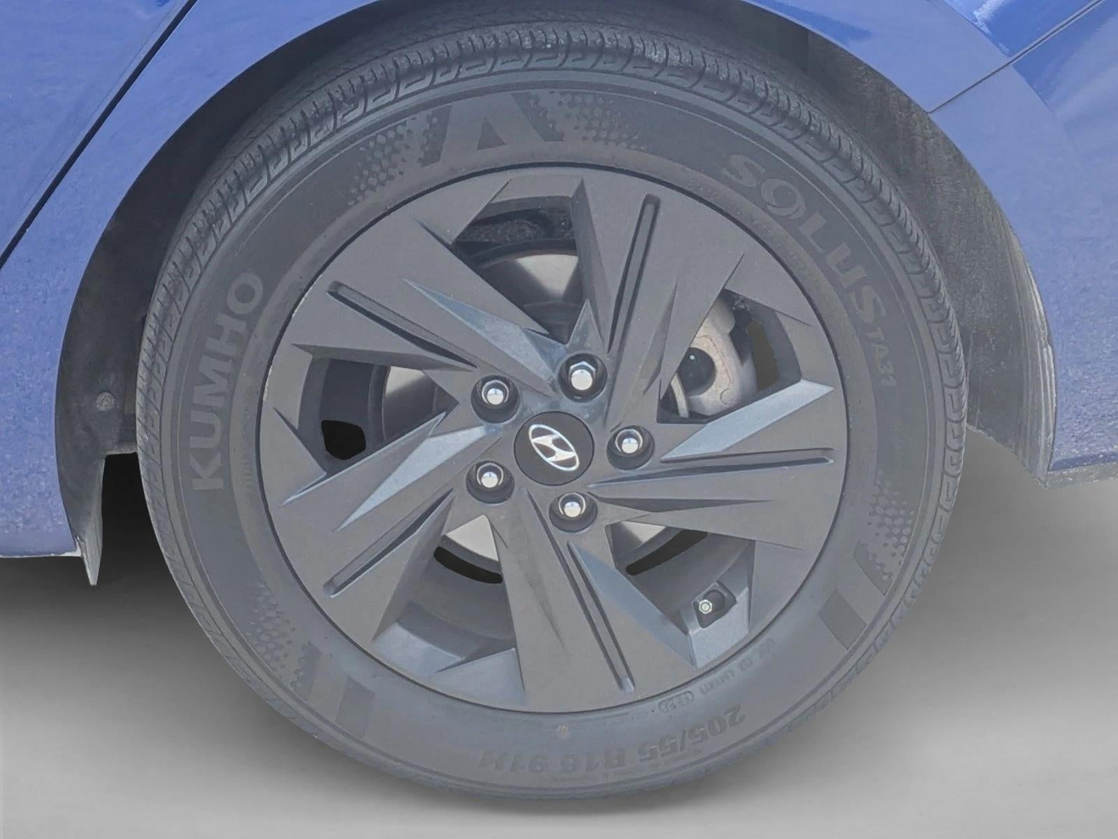 2022 Hyundai ELANTRA SEL IVT