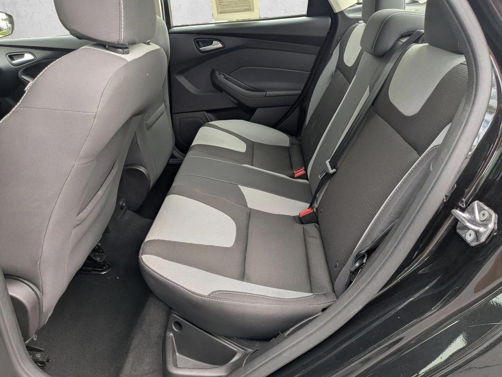 2014 Ford Focus 4dr Sdn SE