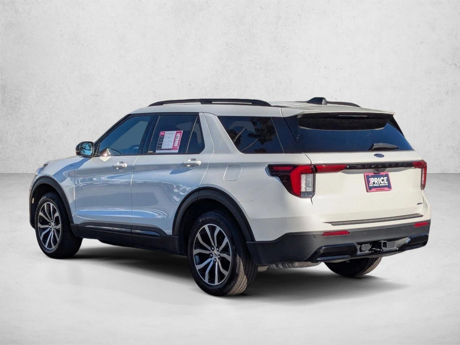 2025 Ford Explorer ST-Line 4WD