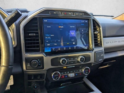 2022 Ford Super Duty F-350 SRW LARIAT 4WD Crew Cab 6.75' Box