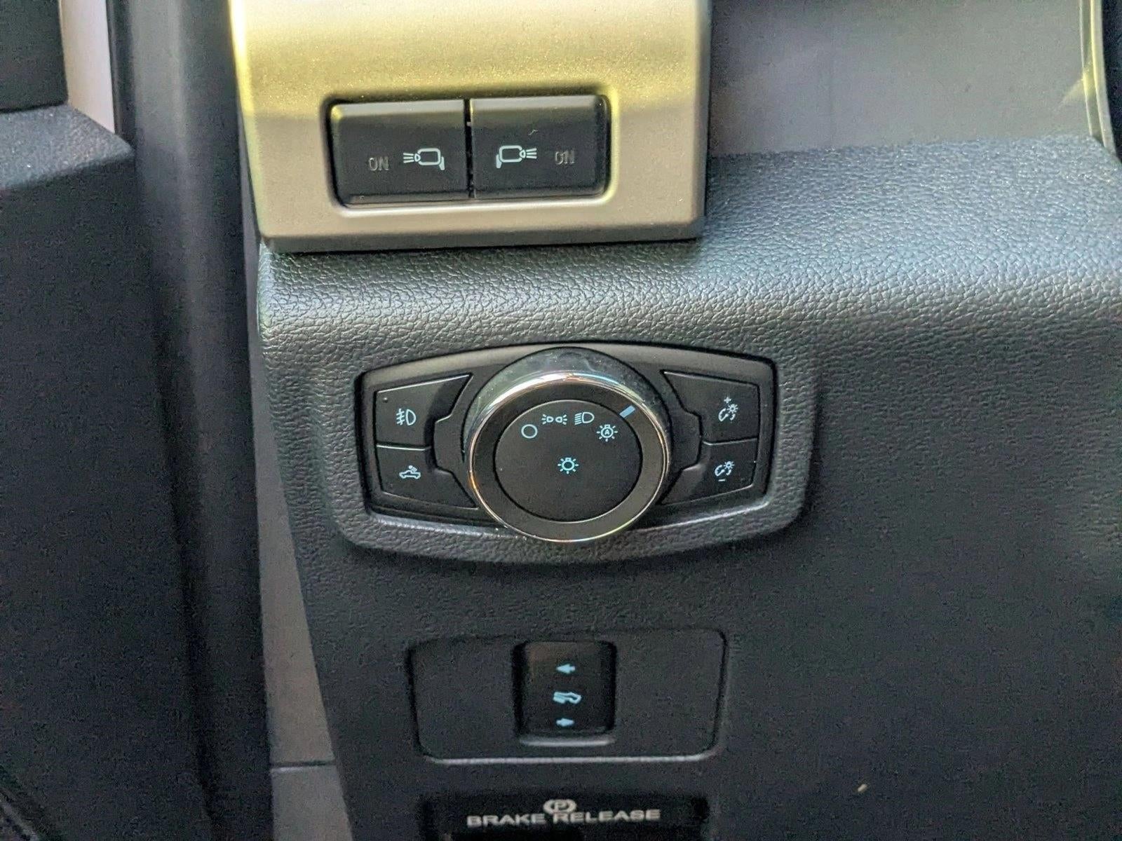 2022 Ford Super Duty F-350 SRW LARIAT 4WD Crew Cab 6.75' Box