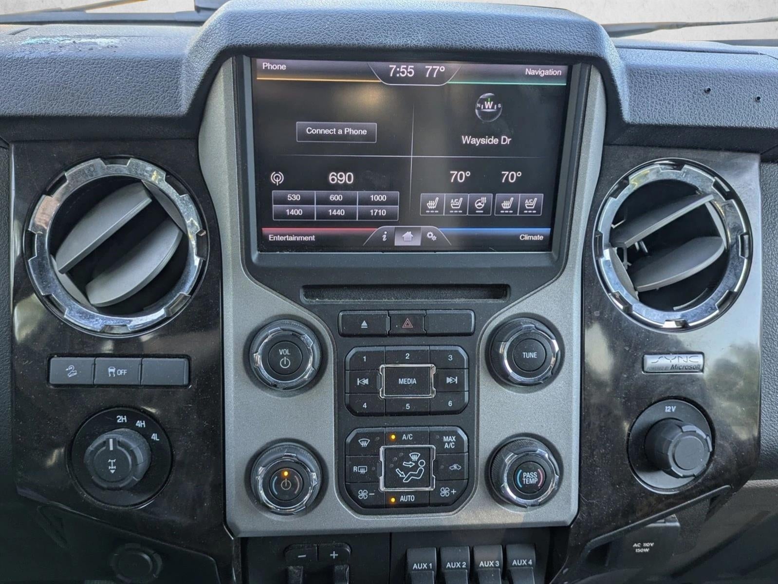 2014 Ford Super Duty F-350 SRW 4WD Crew Cab 6-3/4 Ft Box Platinum