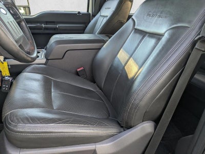 2014 Ford Super Duty F-350 SRW 4WD Crew Cab 6-3/4 Ft Box Platinum
