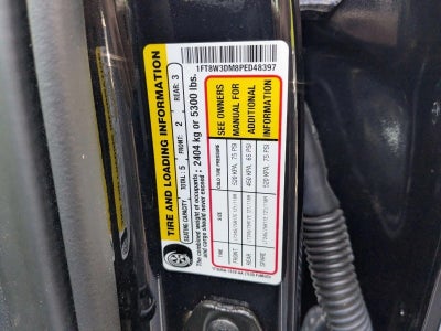 2023 Ford Super Duty F-350 DRW LARIAT 4WD Crew Cab 8' Box