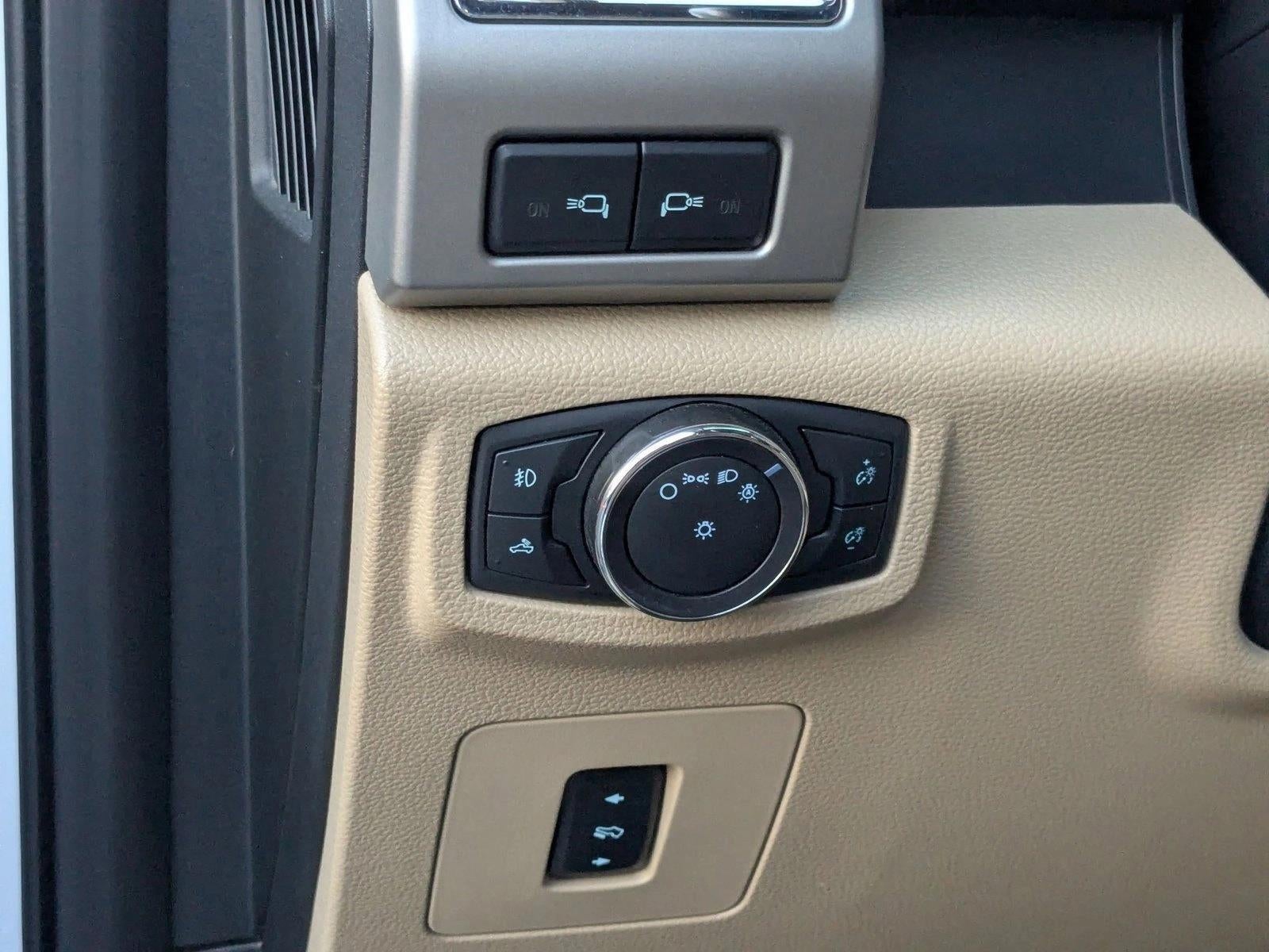 2015 Ford F-150 4WD SuperCrew 5-1/2 Ft Box Lariat