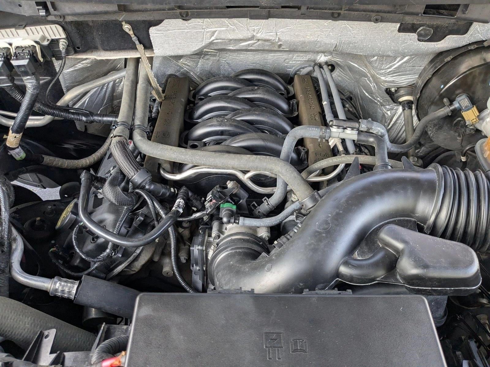 2014 Ford F-150 2WD SuperCrew 5-1/2 Ft Box XLT