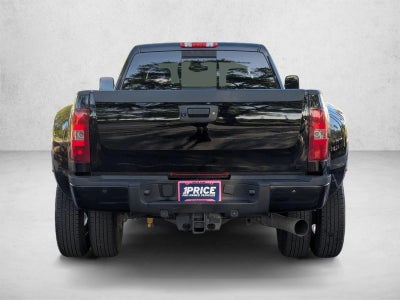 2013 GMC Sierra 3500HD Crew Cab Long Box 4-Wheel Drive Denali