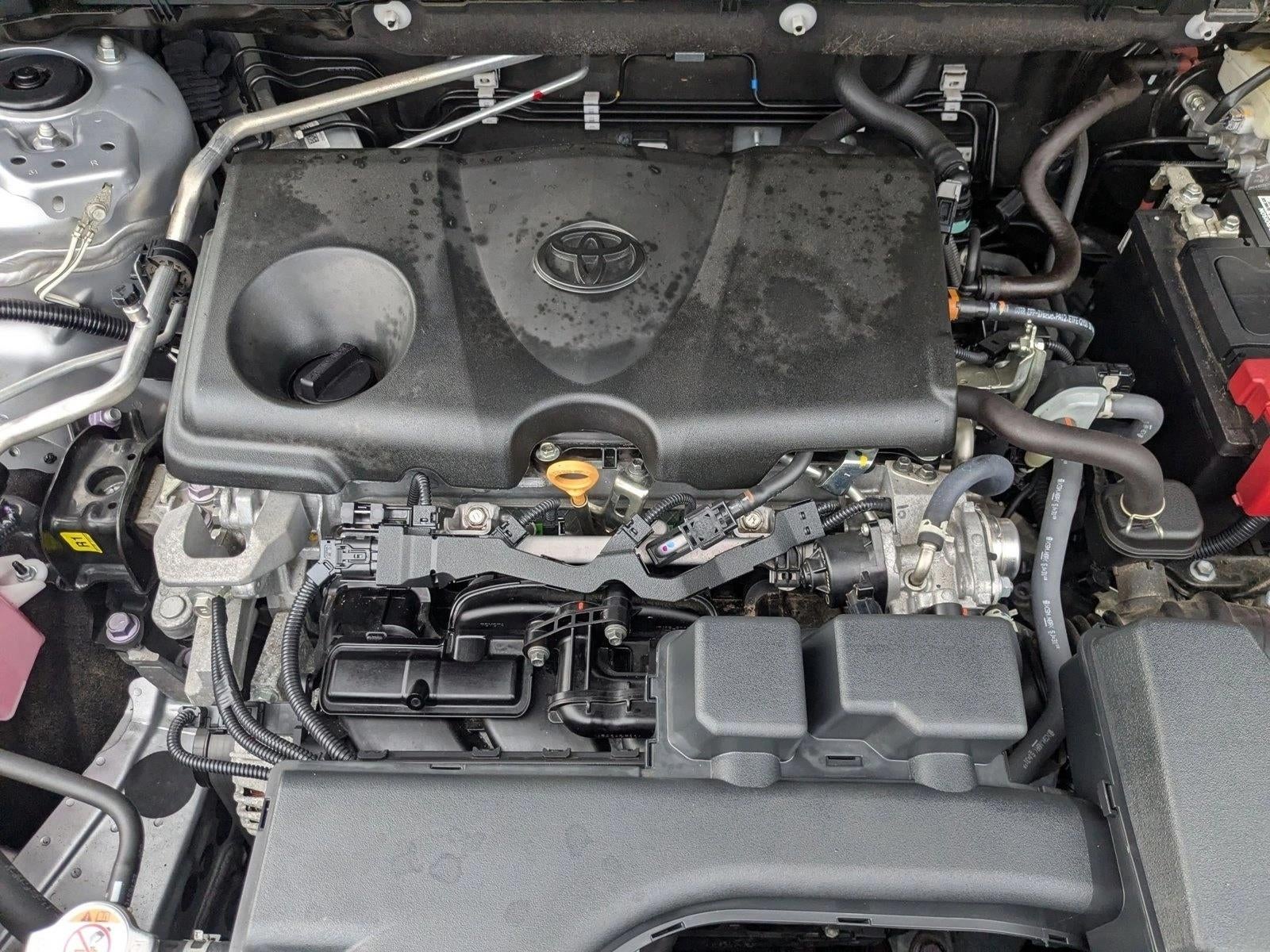 2022 Toyota RAV4 LE FWD (GS)