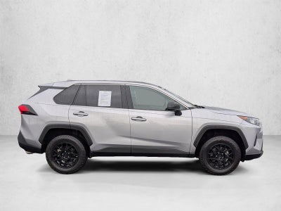 2022 Toyota RAV4 LE FWD (GS)