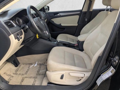 2013 Volkswagen Jetta 4dr DSG TDI Sedan