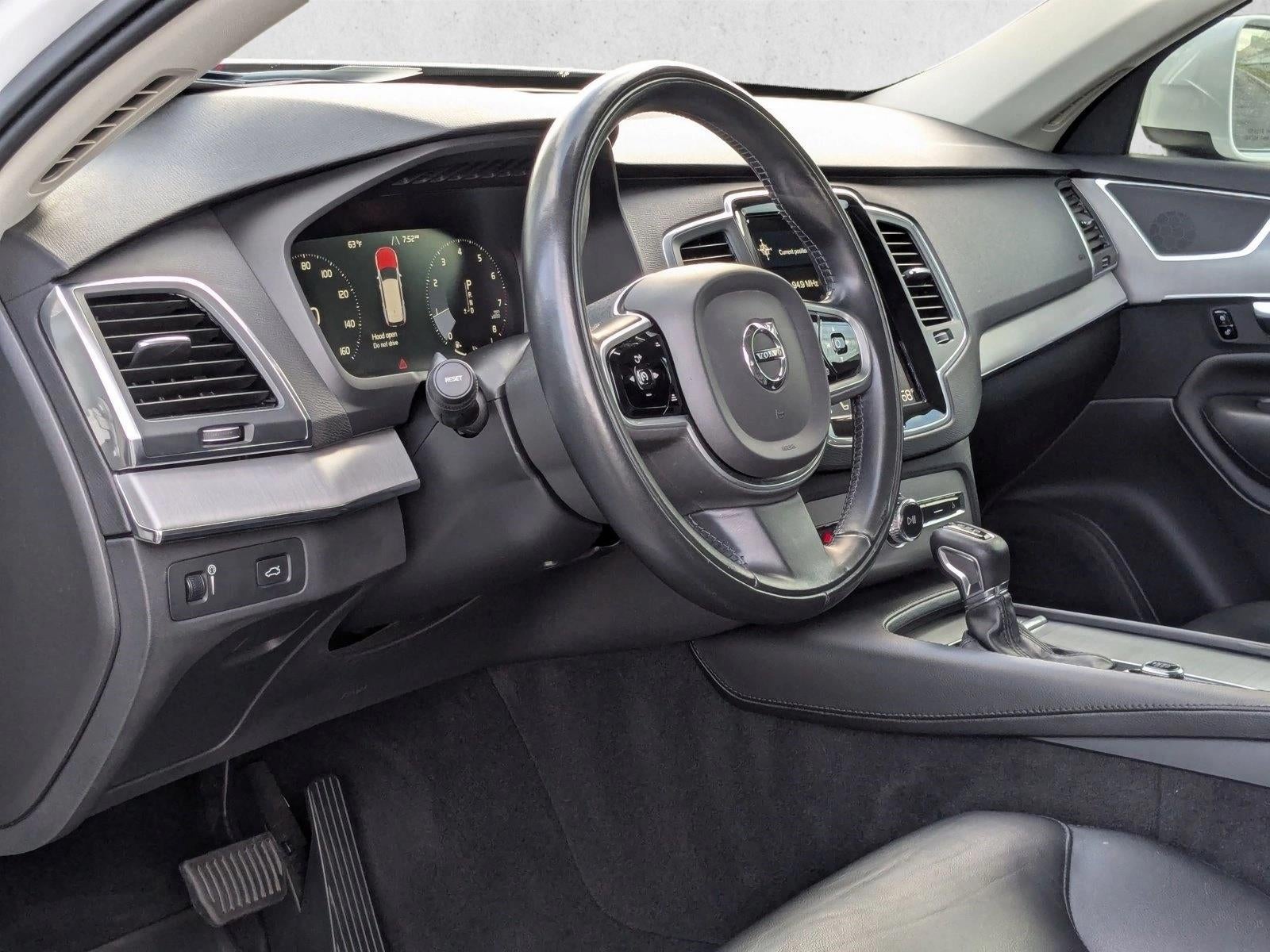 2021 Volvo XC90 T5 AWD Momentum 7P