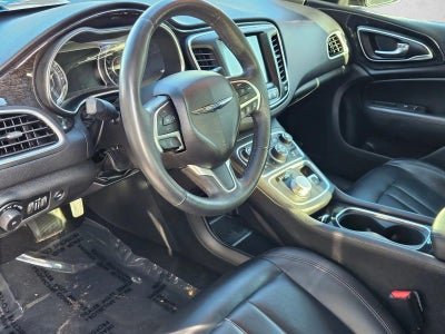 2016 Chrysler 200 4dr Sdn C FWD