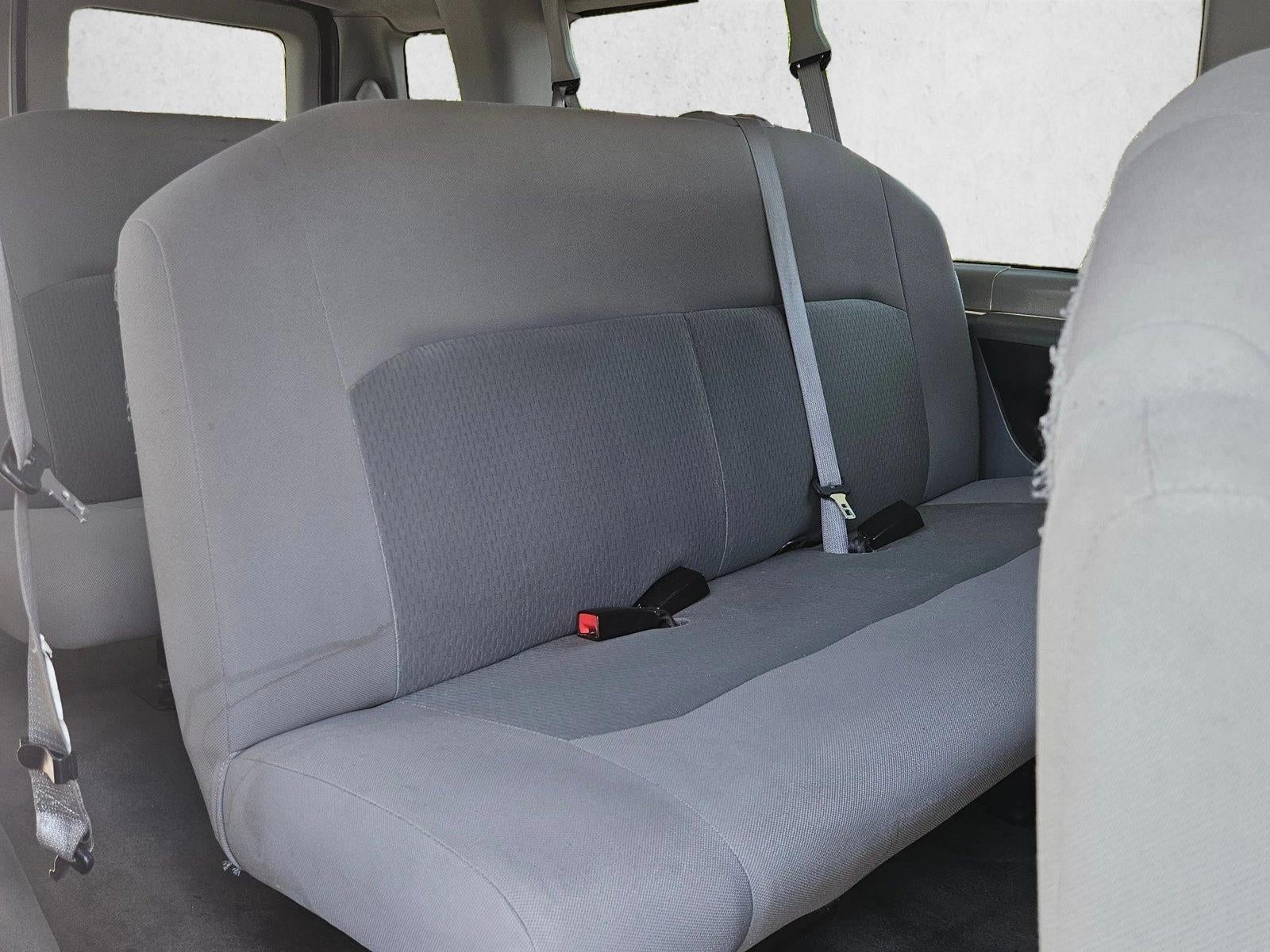 2014 Ford Econoline Wagon E-350 Super Duty Ext XLT