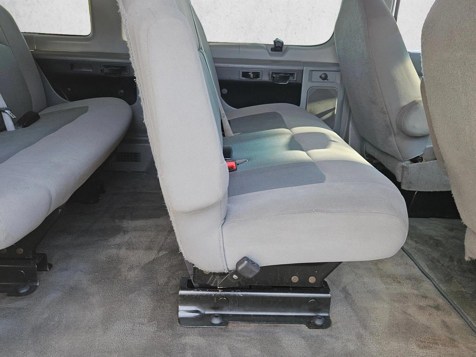 2014 Ford Econoline Wagon E-350 Super Duty Ext XLT