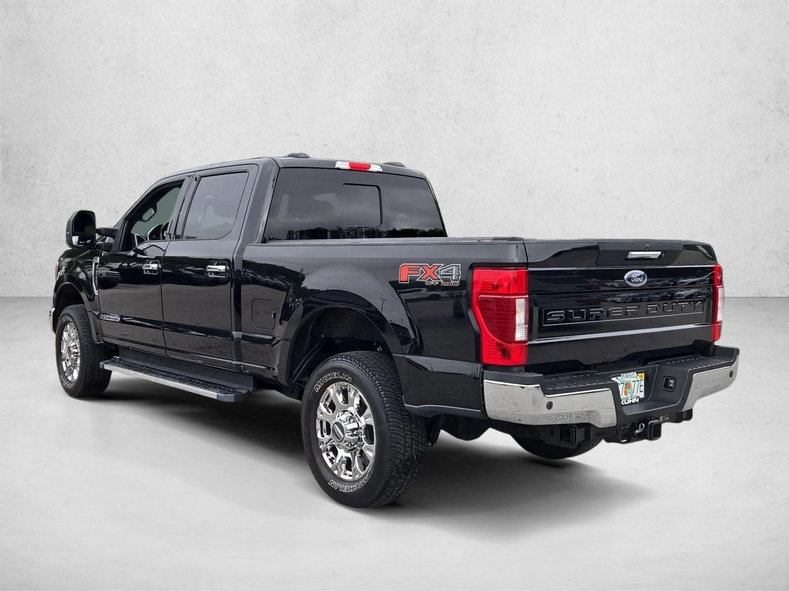 2022 Ford Super Duty F-250 SRW LARIAT 4WD Crew Cab 6.75' Box